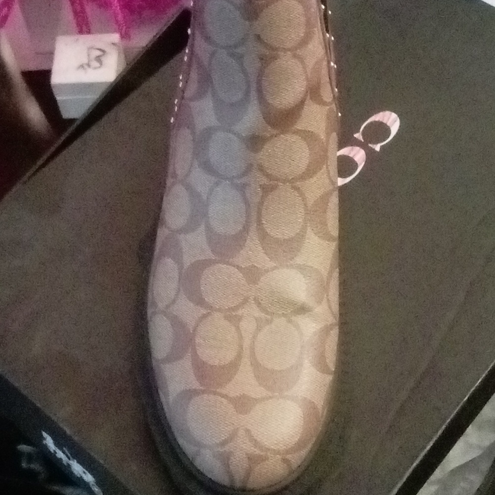 Have two pair - Picture 2 of 3